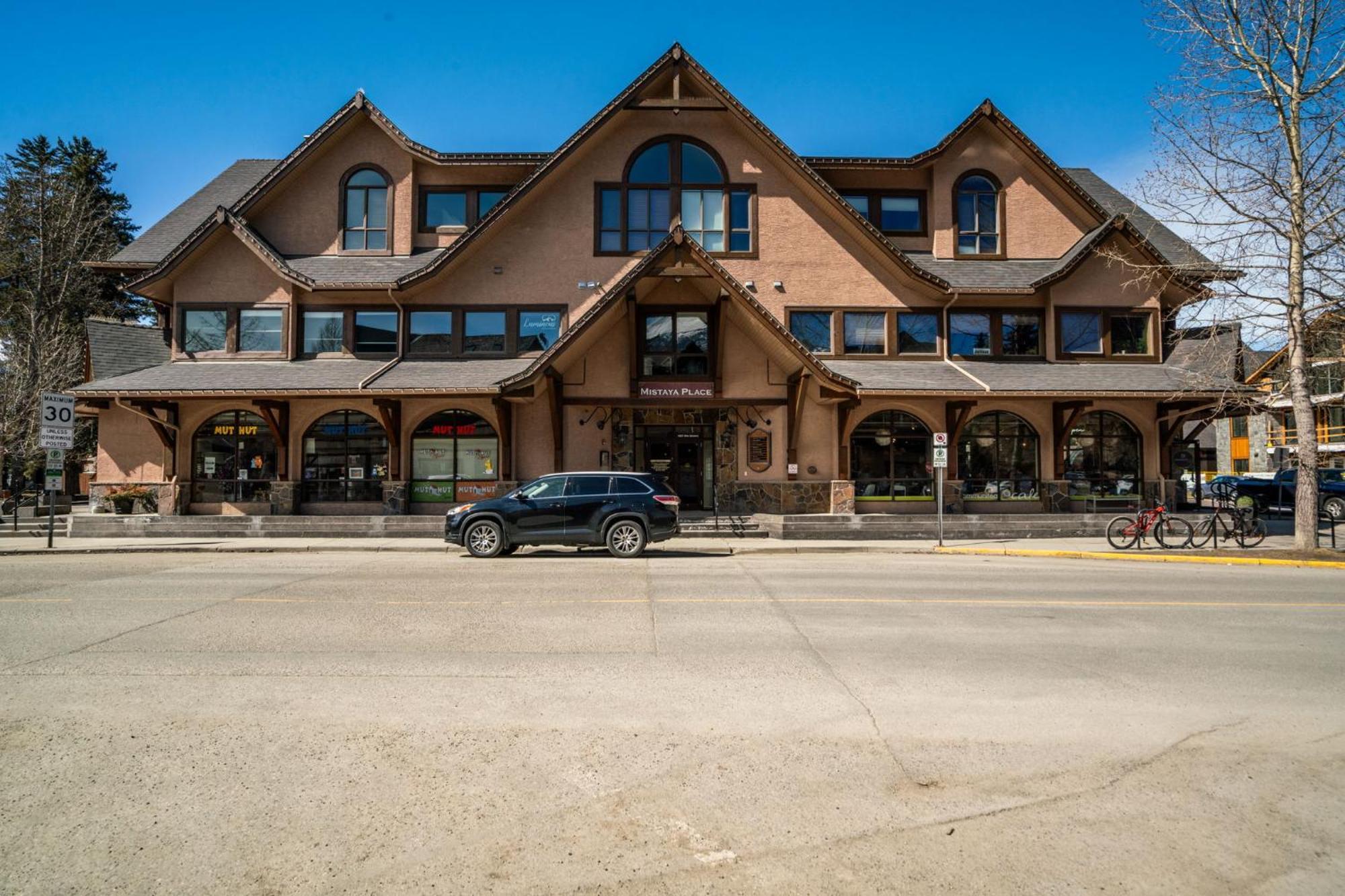 Cascade Penthouse By Canadian Rockies Vacation Rentals Canmore Exterior photo