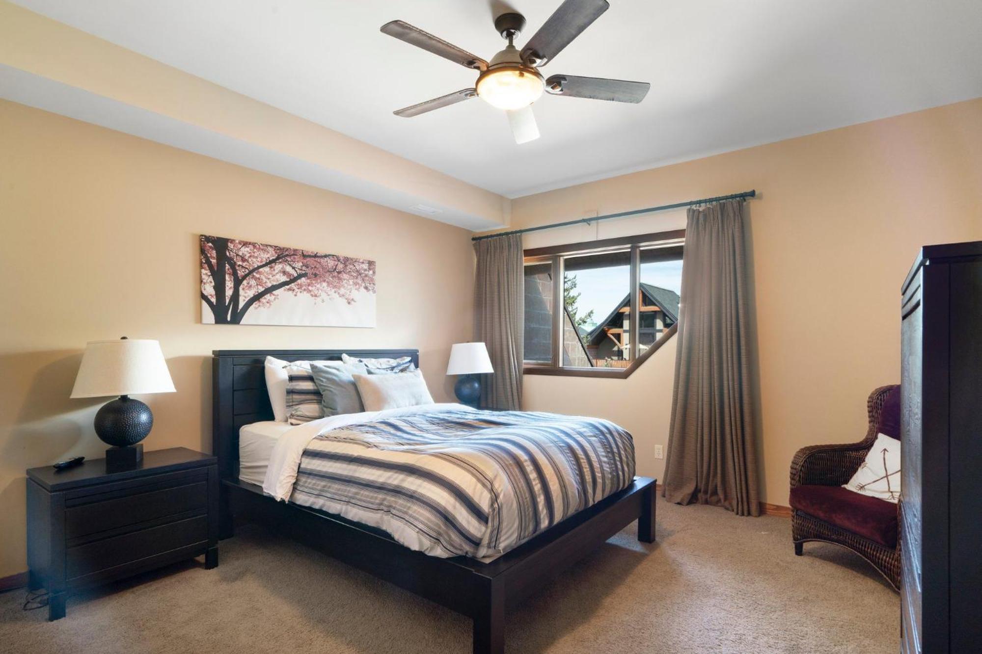 Cascade Penthouse By Canadian Rockies Vacation Rentals Canmore Exterior photo