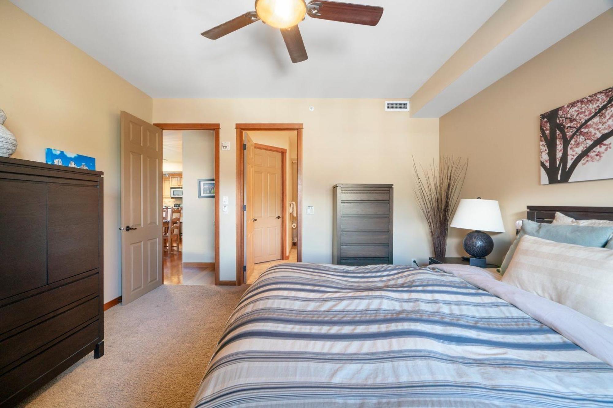 Cascade Penthouse By Canadian Rockies Vacation Rentals Canmore Exterior photo